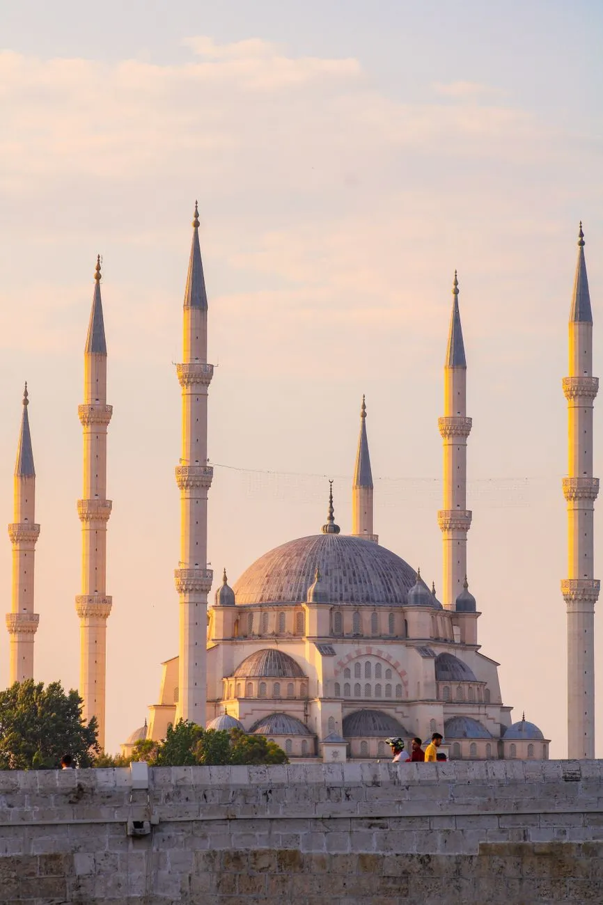 A captivating view of the Selimiye Mosque during sunrise in Edirne, showcasing its architectural magnificence.